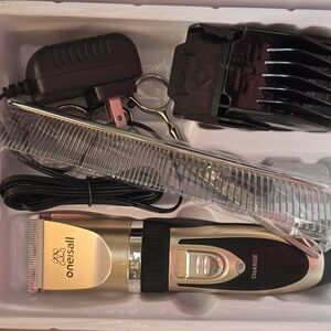 Oneisall Professional Pet Electric Clipper for Cats and Dogs